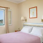 Bella Vista Sea View Apartments, By Zantewize טרגקי