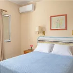 Bella Vista Sea View Apartments, By Zantewize דירה *