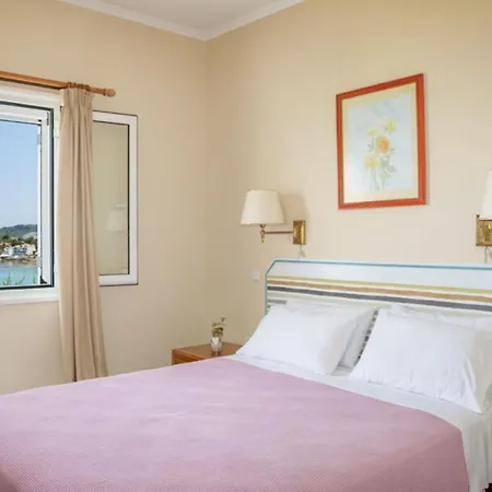 Bella Vista Sea View Apartments, By Zantewize Tragaki