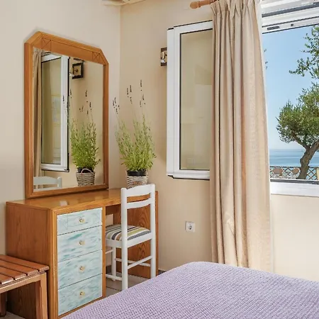 Bella Vista Sea View Apartments, By Zantewize * Tragaki