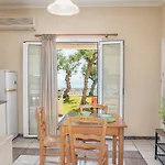 Bella Vista Sea View Apartments, By Zantewize *