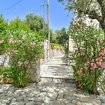 Daire Bella Vista Sea View Apartments, By Zantewize Tragaki