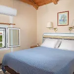 Bella Vista Sea View Apartments, By Zantewize Daire Tragaki
