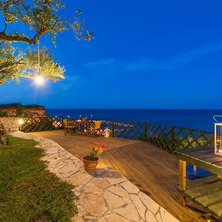 Bella Vista Sea View Apartments, By Zantewize Tragaki